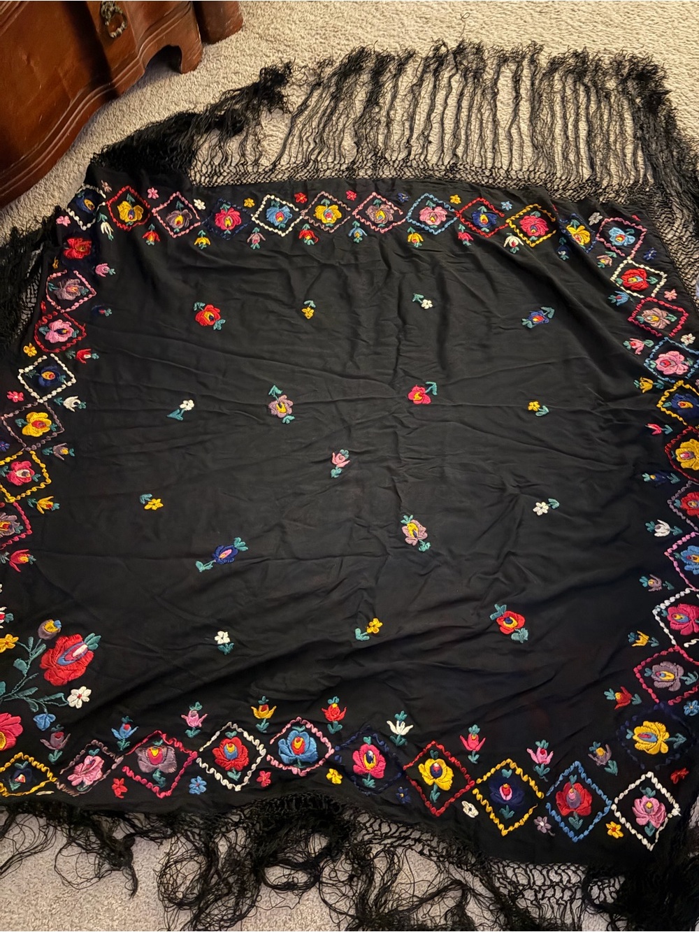 Vintage 1930s Black Floral Embroidered silk Fringe Shawl very good condition